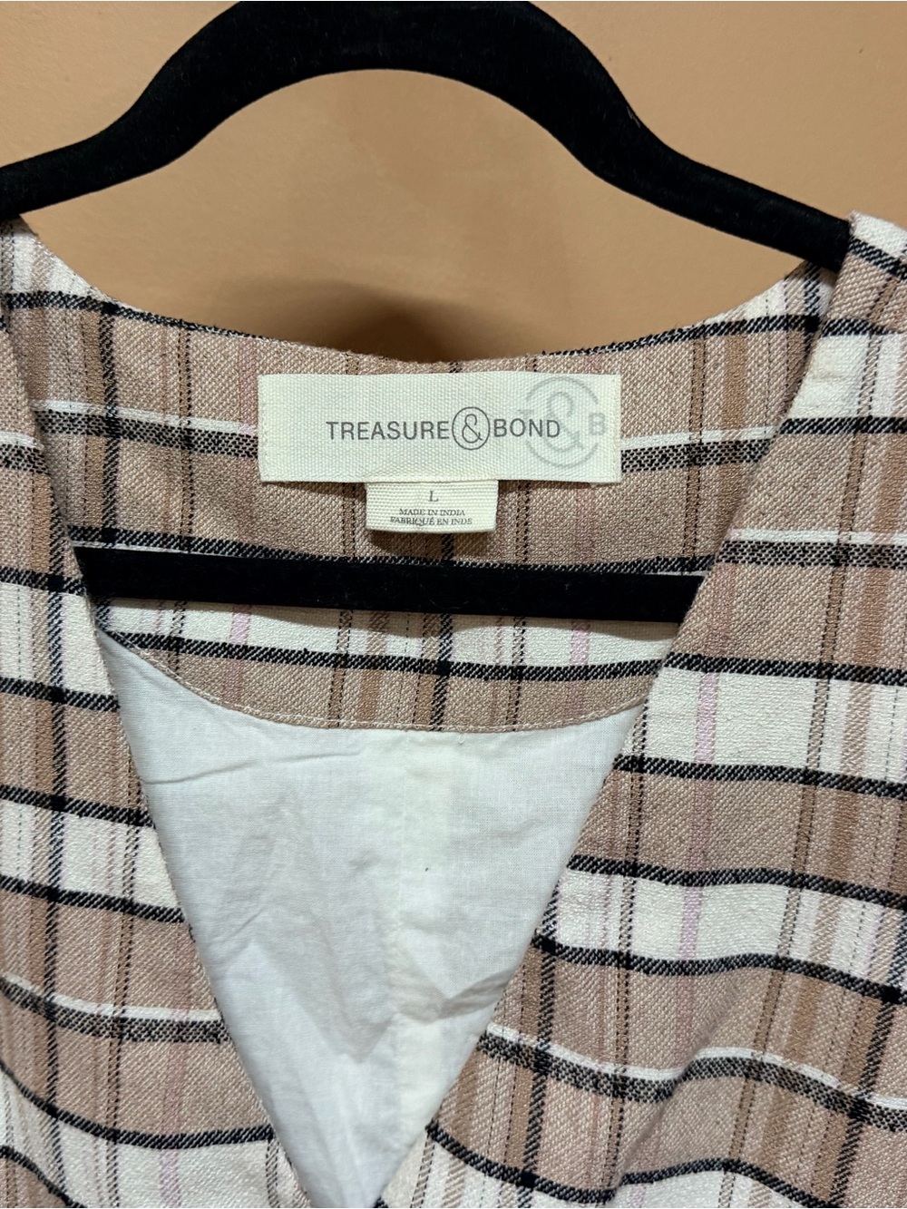 Treasure & Bond Plaid Button-Front Crop Vest - Beige & White - Picture 4 of 8